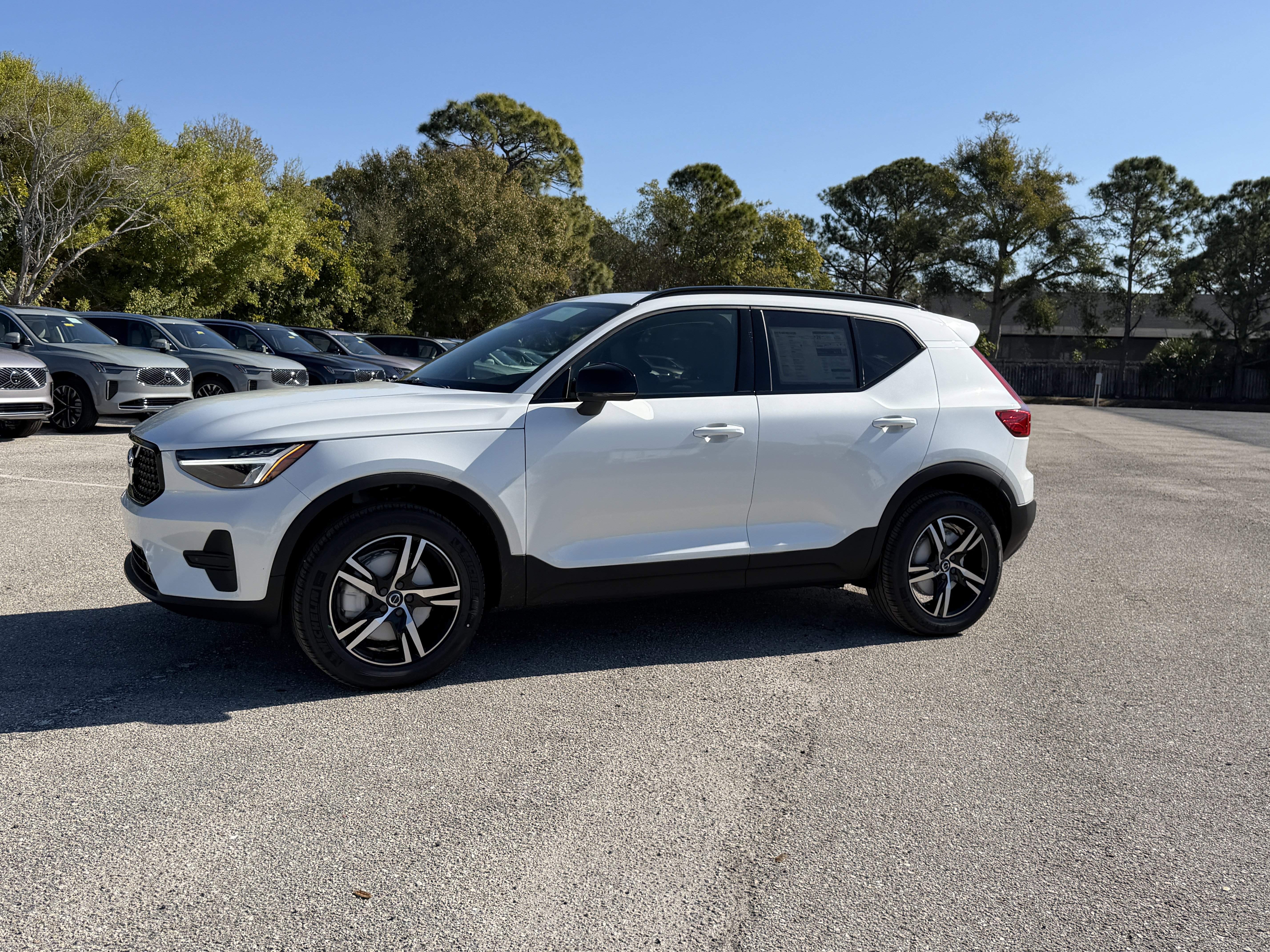 New 2026 Volvo XC40 B5 Core w/ Protection Package image 6