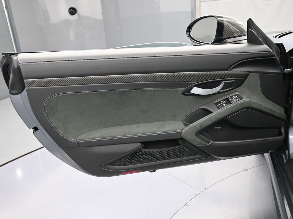 Certified 2025 Porsche 718 Boxster Spyder RS image 15