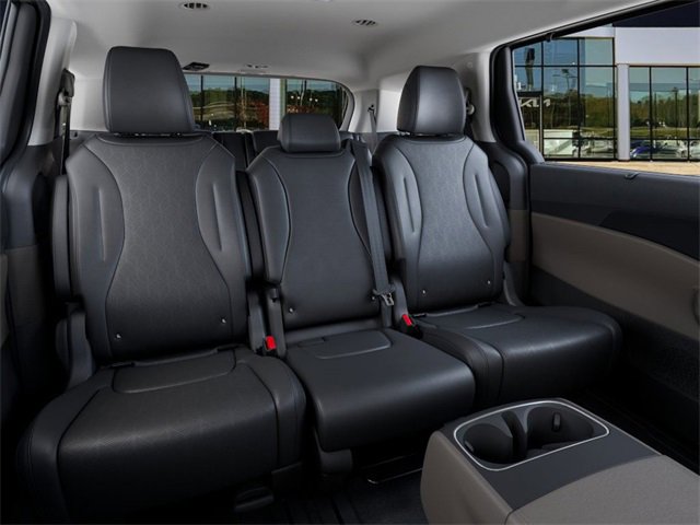 New 2026 Kia Carnival EX image 16