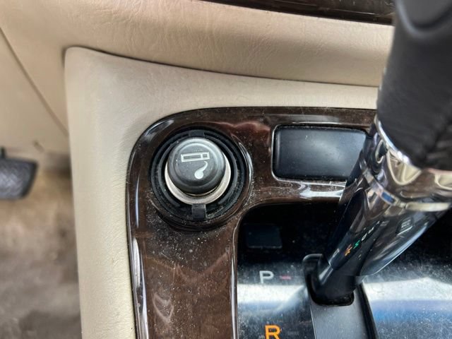 Used 2002 Toyota Highlander Limited w/ Leather Trim Pkg FWD image 17