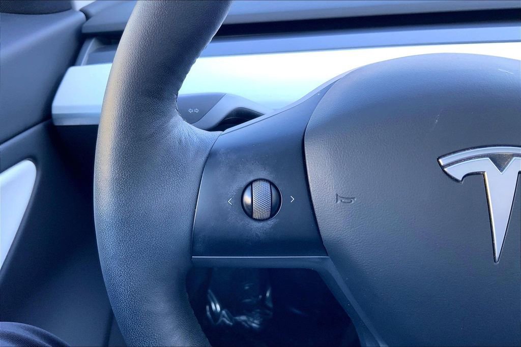 Used 2021 Tesla Model 3 Long Range image 24