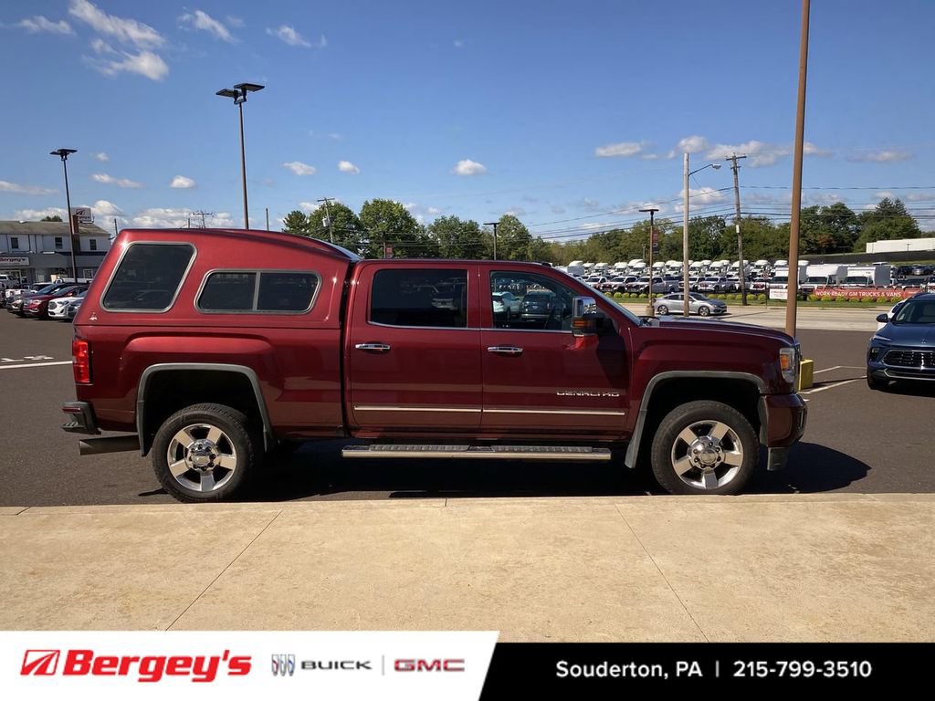 Used 2016 GMC Sierra 2500 Denali w/ Duramax Plus Package AWD/4WD image 4