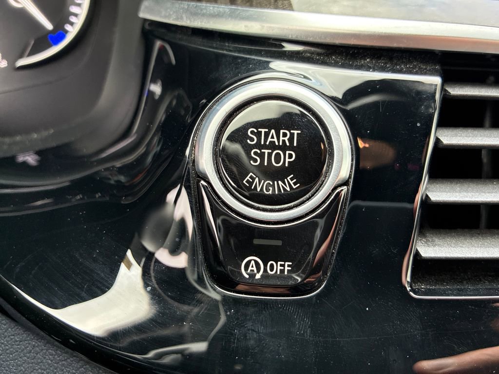 Used 2018 BMW 540i xDrive AWD/4WD image 28