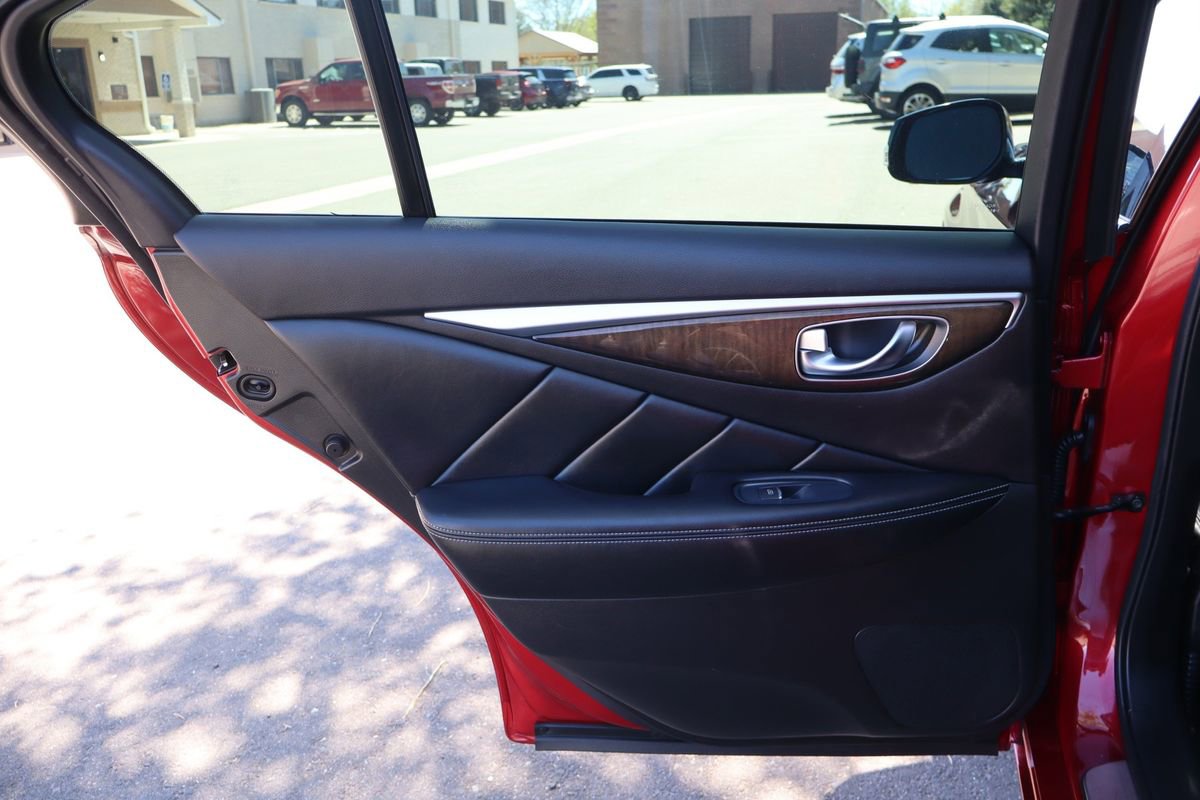 Used 2014 INFINITI Q50 Sport w/ Deluxe Technology Package image 24