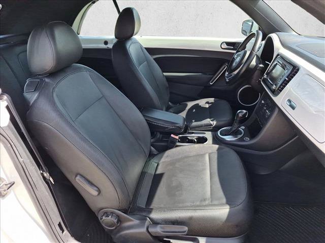 Used 2013 Volkswagen Beetle 2.5 FWD image 18