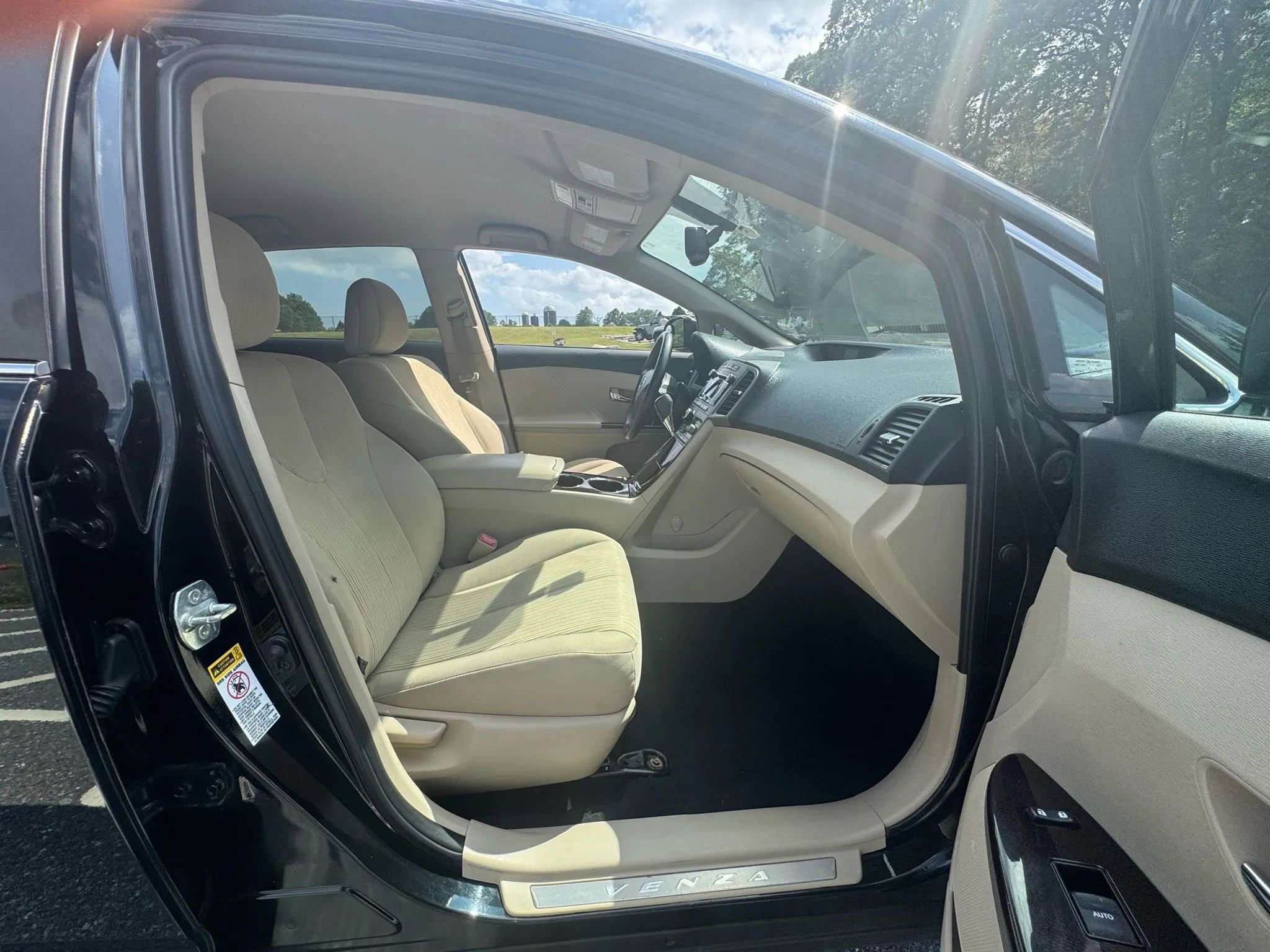Used 2010 Toyota Venza image 19