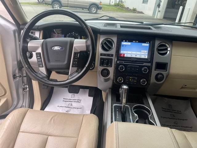 Used 2016 Ford Expedition Limited w/ Equipment Group 301A AWD/4WD image 15