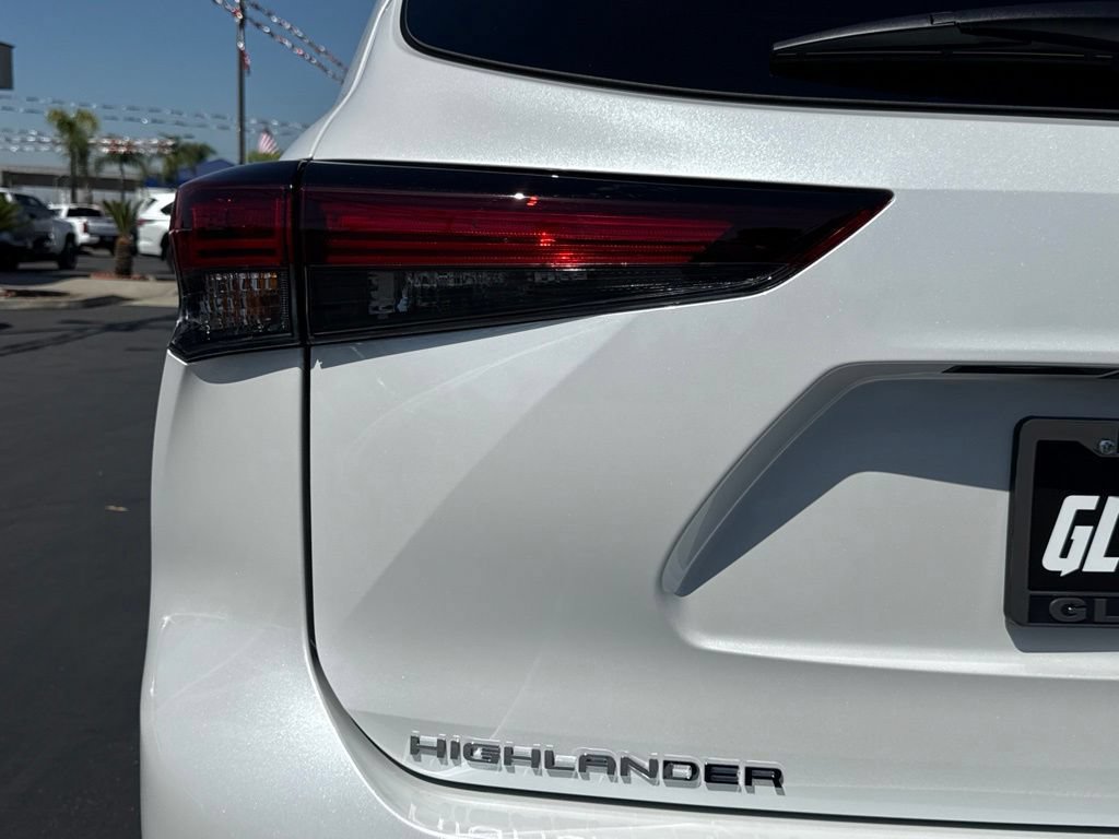 New 2026 Toyota Highlander XLE AWD/4WD image 14