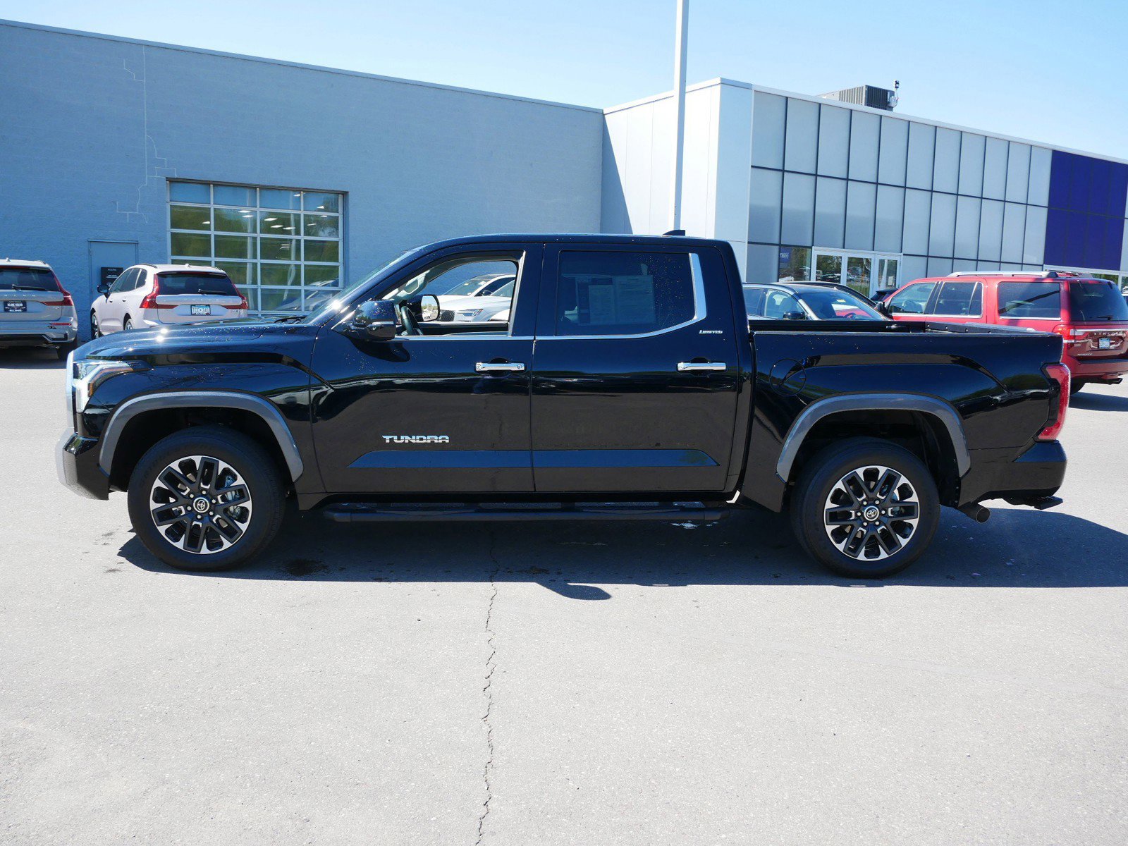 Used 2023 Toyota Tundra Limited AWD/4WD image 4