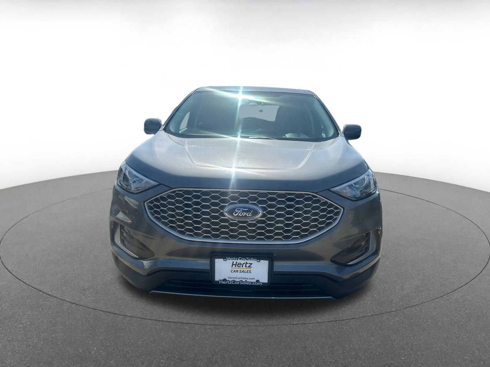 Used 2024 Ford Edge SEL image 3