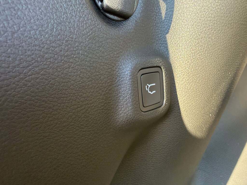 New 2026 Jeep Compass Trailhawk image 36