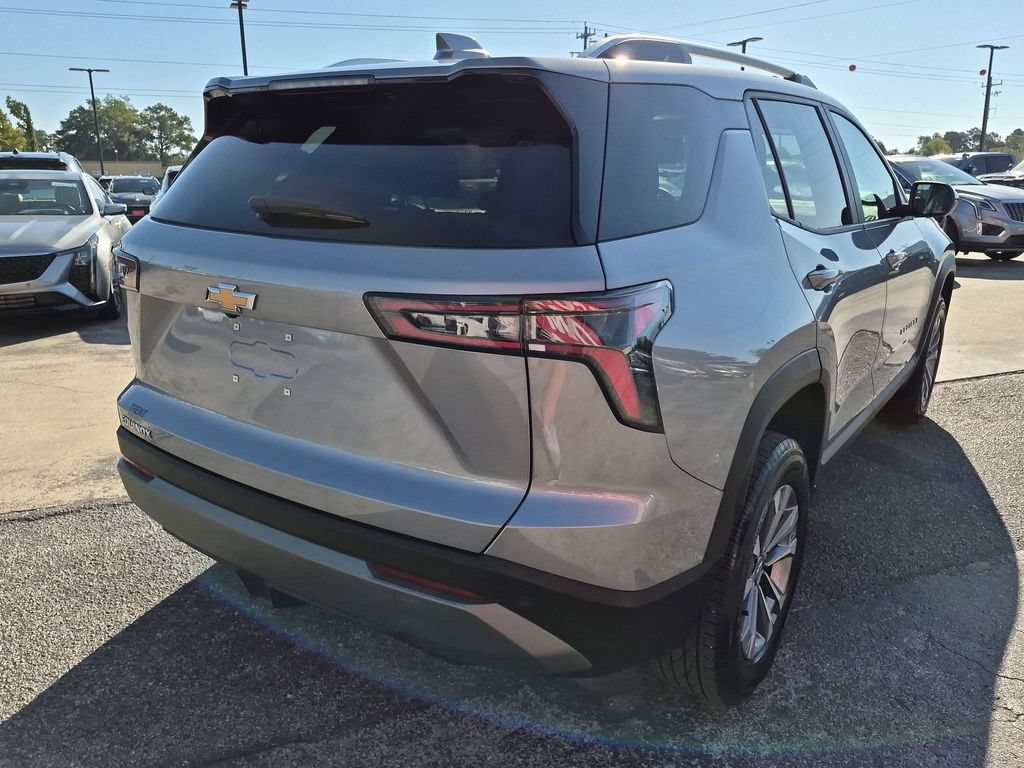 Used 2025 Chevrolet Equinox LT w/ Convenience Package II FWD image 4