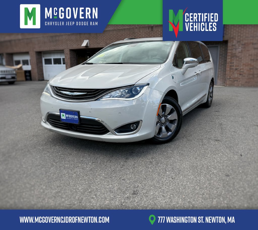 Used 2019 Chrysler Pacifica Limited w/ Advanced Safetytec Group