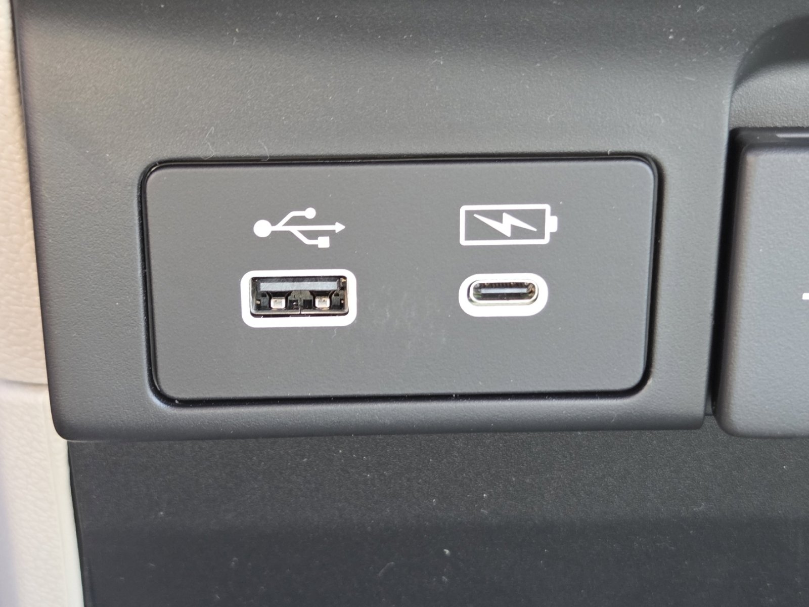 New 2026 Honda Odyssey Touring image 8