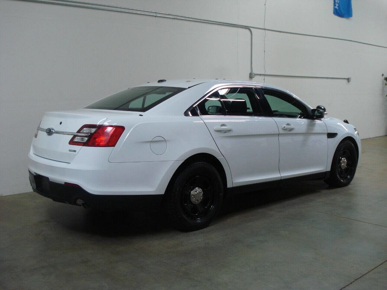 Used 2016 Ford Taurus Police Interceptor AWD w/ Ready For The Road Package image 5