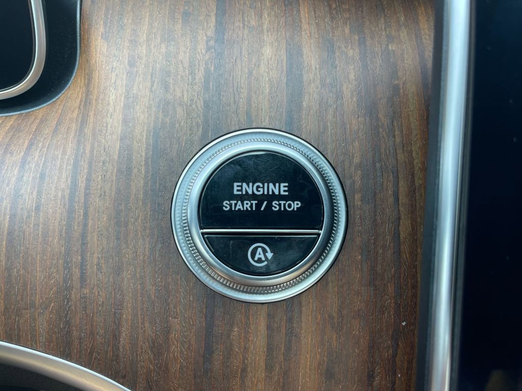 Used 2025 Mercedes-Benz C 300 Sedan image 22