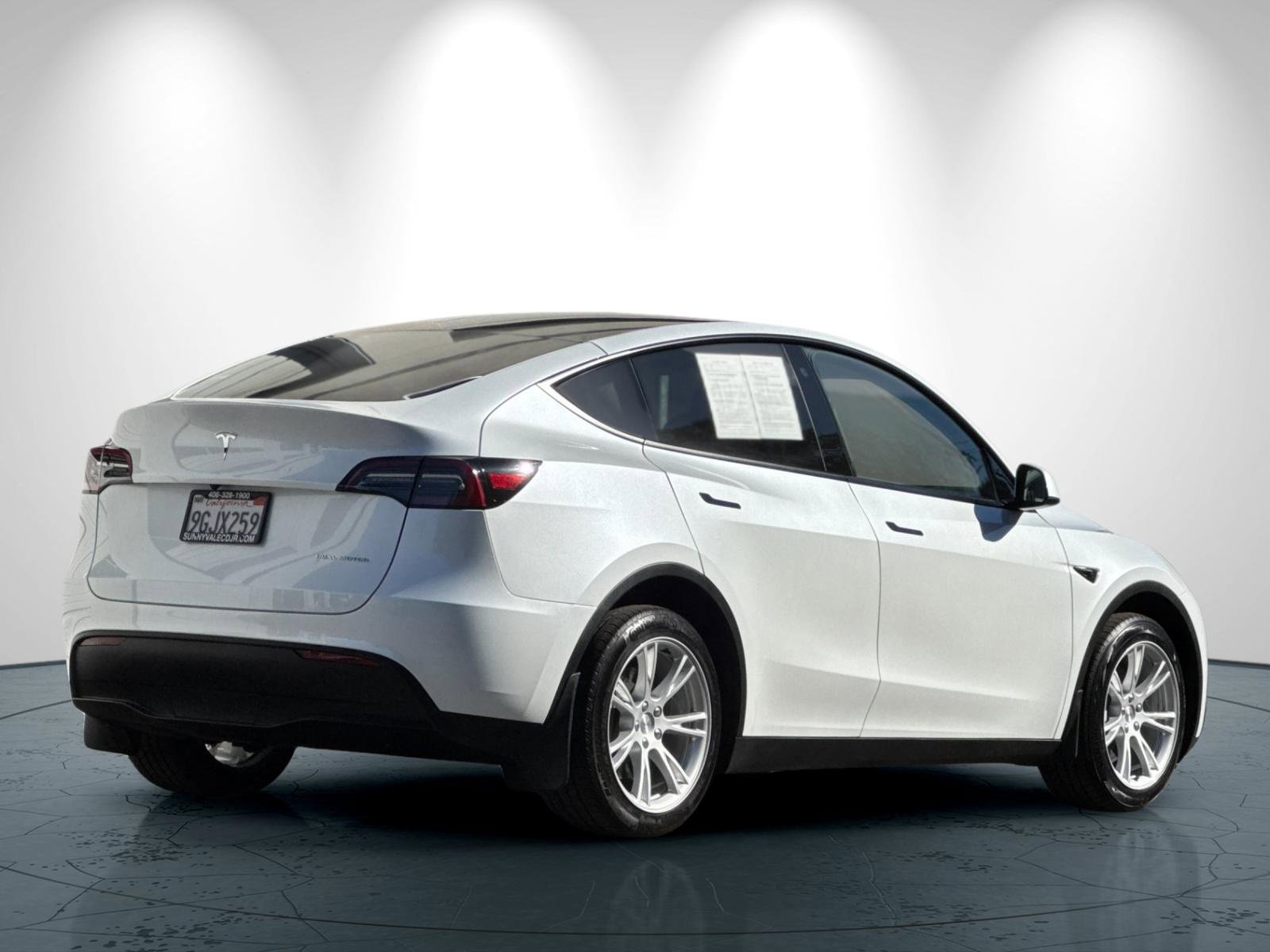 Used 2023 Tesla Model Y Long Range image 4