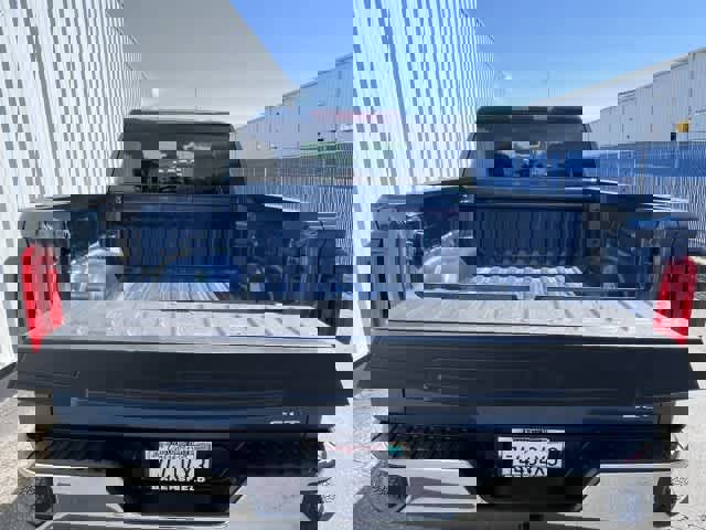 Used 2024 GMC Sierra 1500 SLT image 12
