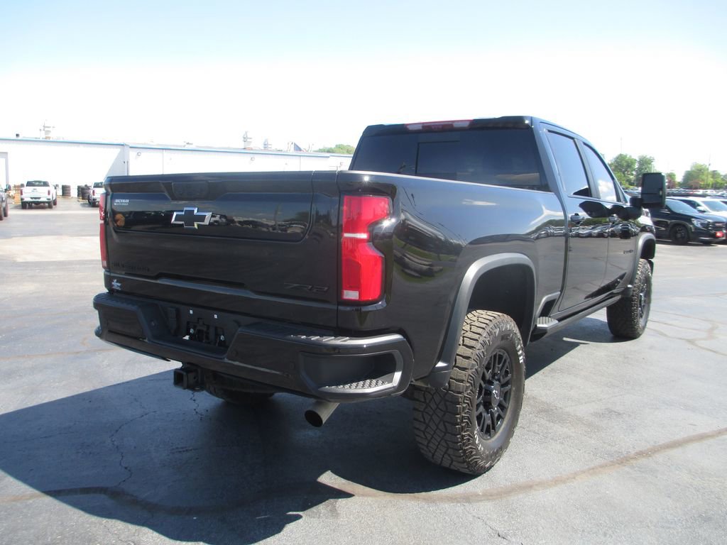 Used 2026 Chevrolet Silverado 2500 ZR2 w/ LPO, Dark Essentials Package AWD/4WD image 6