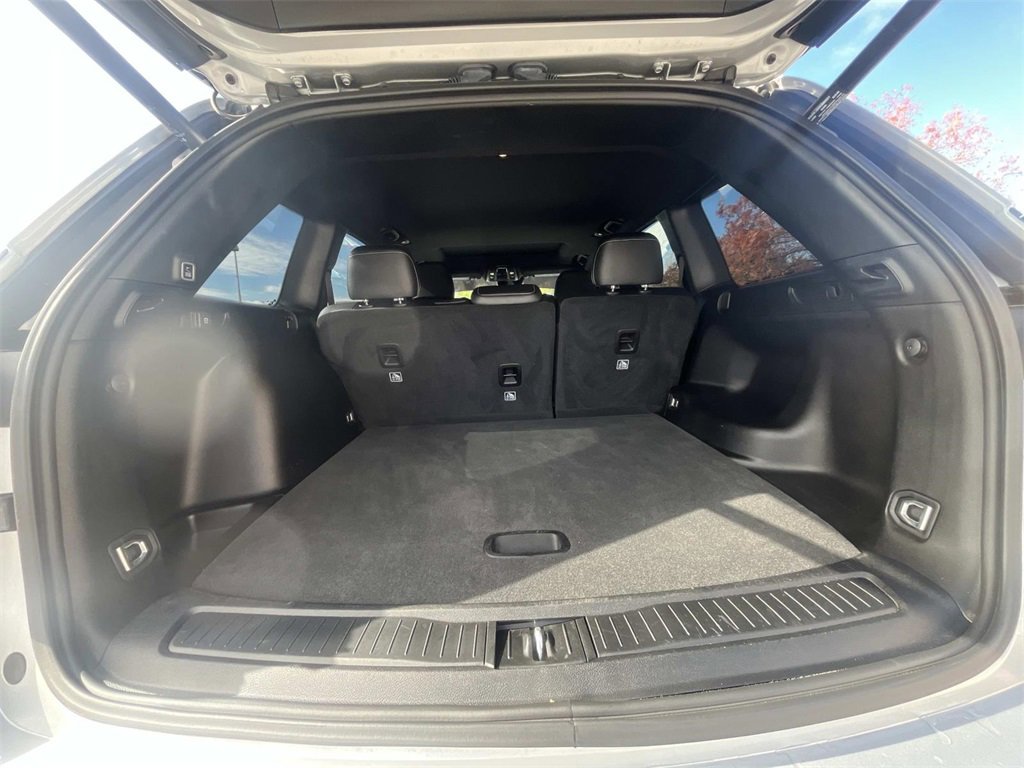 Used 2023 Jeep Grand Cherokee Altitude image 15