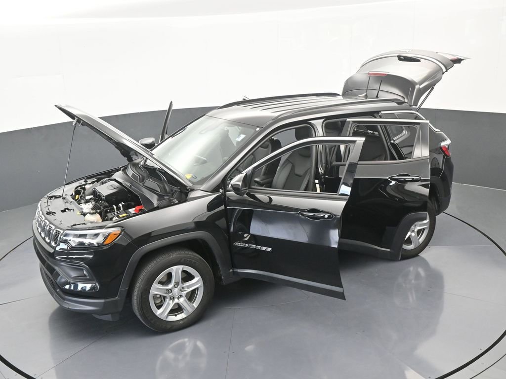 Used 2024 Jeep Compass Latitude image 61