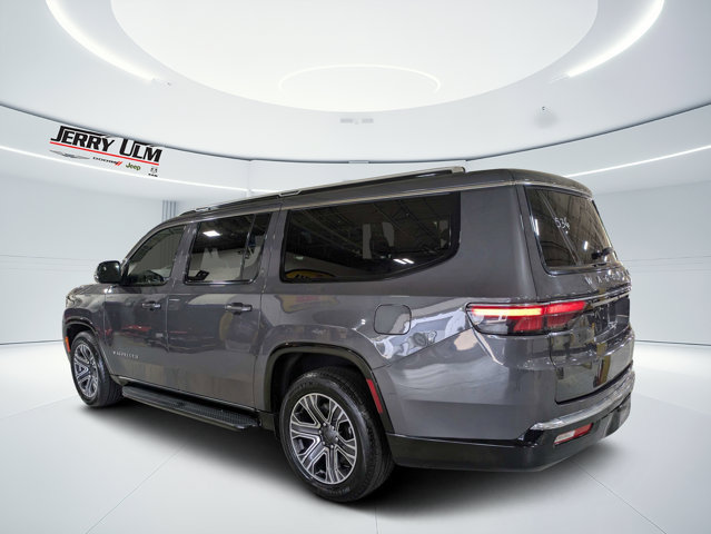 Certified 2024 Jeep Wagoneer L Series II AWD/4WD image 5