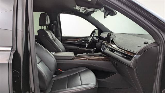 Used 2022 Cadillac Escalade ESV Luxury AWD/4WD image 23