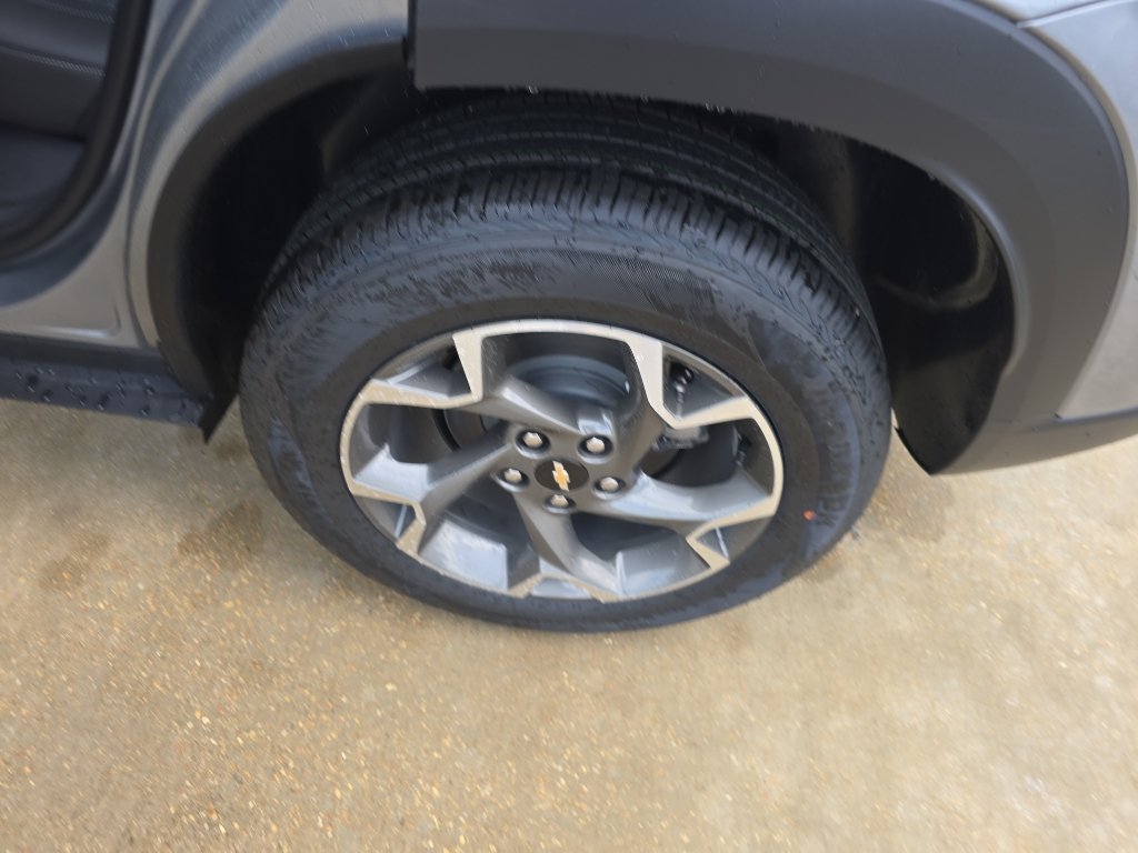 New 2026 Chevrolet Trax LT w/ Driver Confidence Package FWD image 15