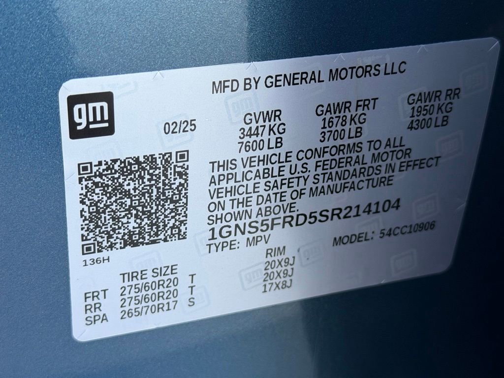 Used 2025 Chevrolet Suburban Premier RWD image 38
