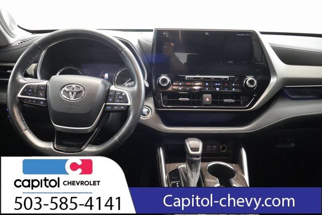 Used 2022 Toyota Highlander Limited AWD/4WD image 15