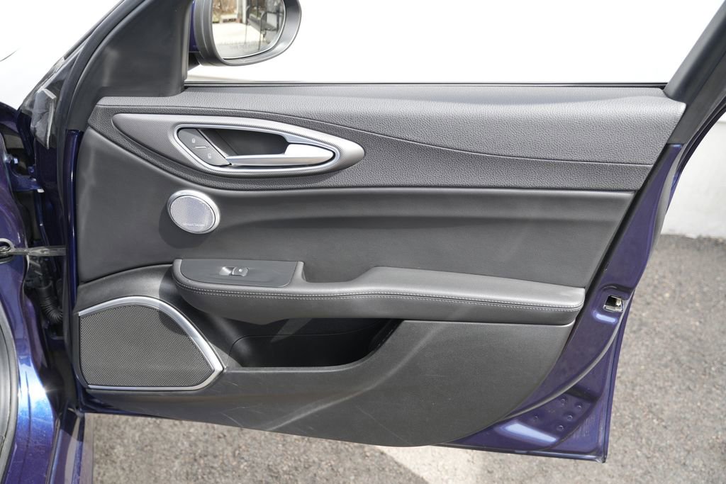 Used 2019 Alfa Romeo Giulia Ti Sport w/ Quick Order Package 22U Sport image 37