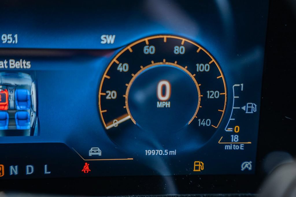 Used 2025 Ford Mustang Premium RWD image 34