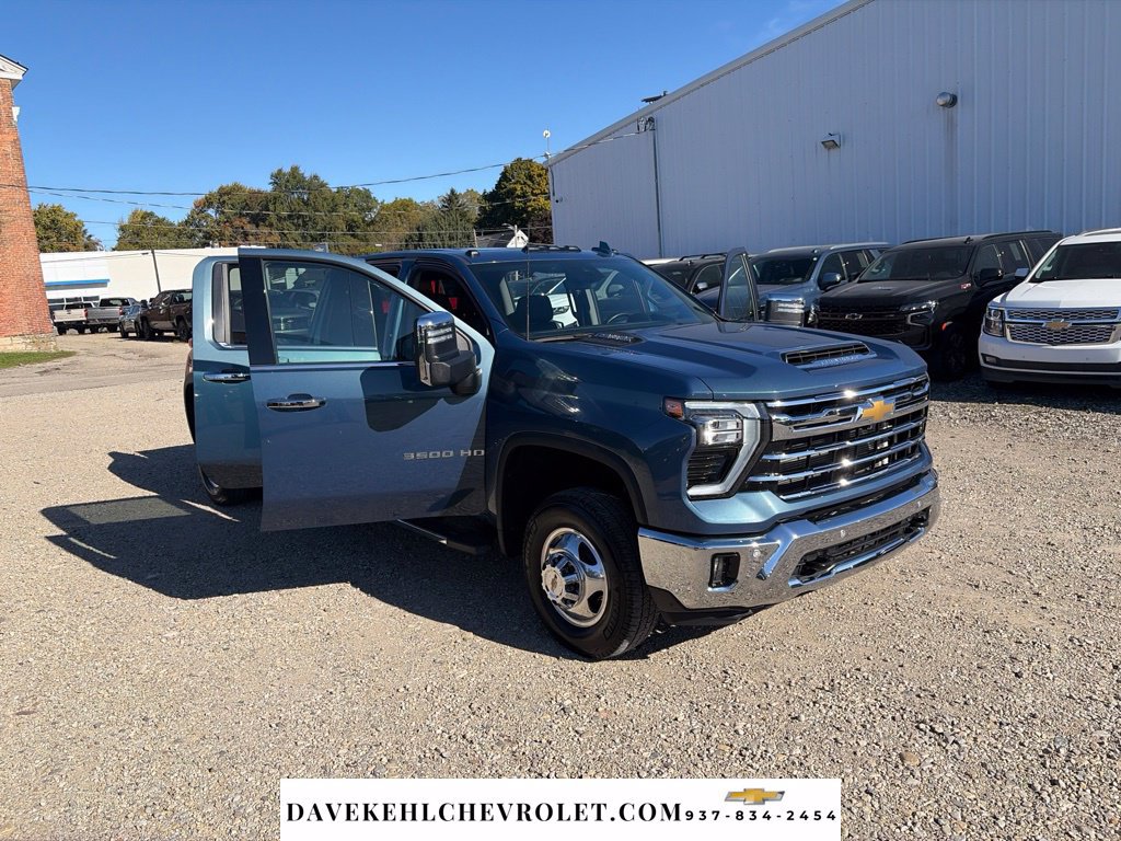 Used 2024 Chevrolet Silverado 3500 LTZ w/ LTZ Plus Package AWD/4WD image 36
