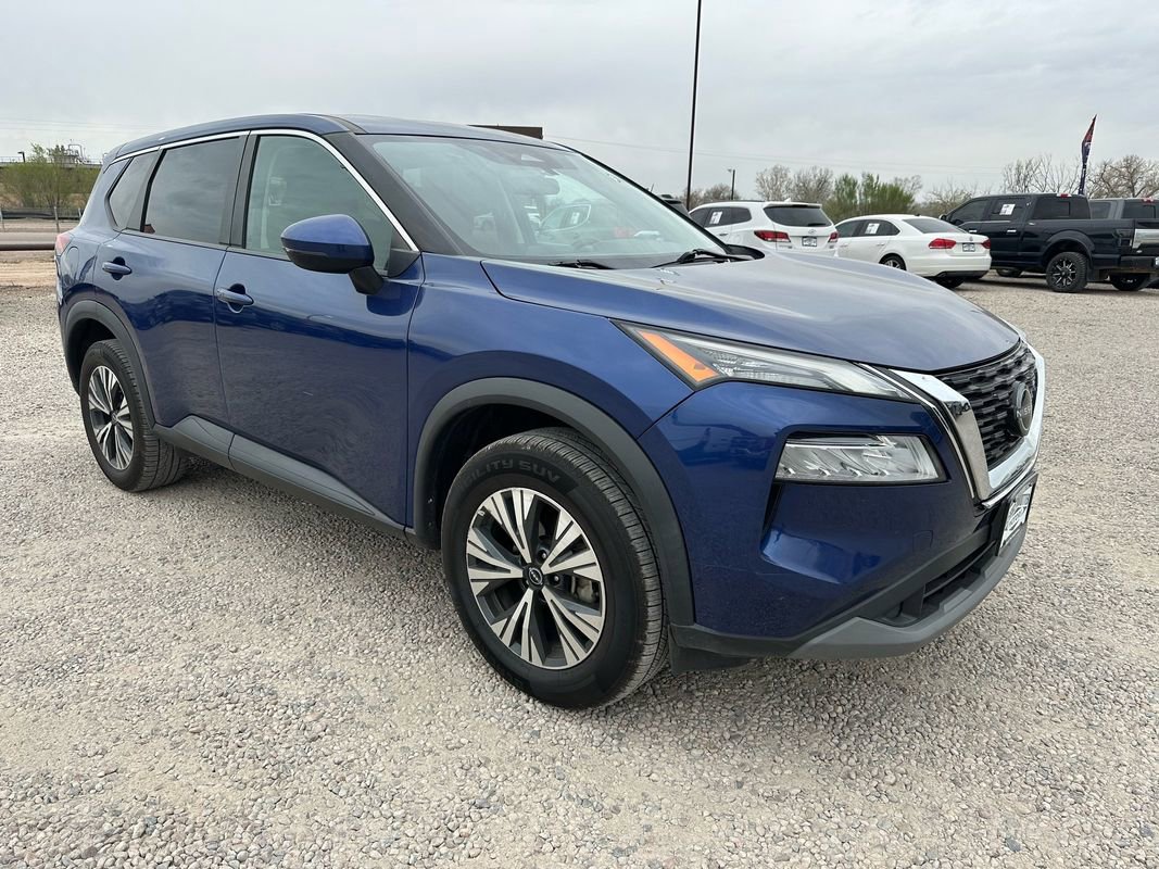 Used 2022 Nissan Rogue SV image 1