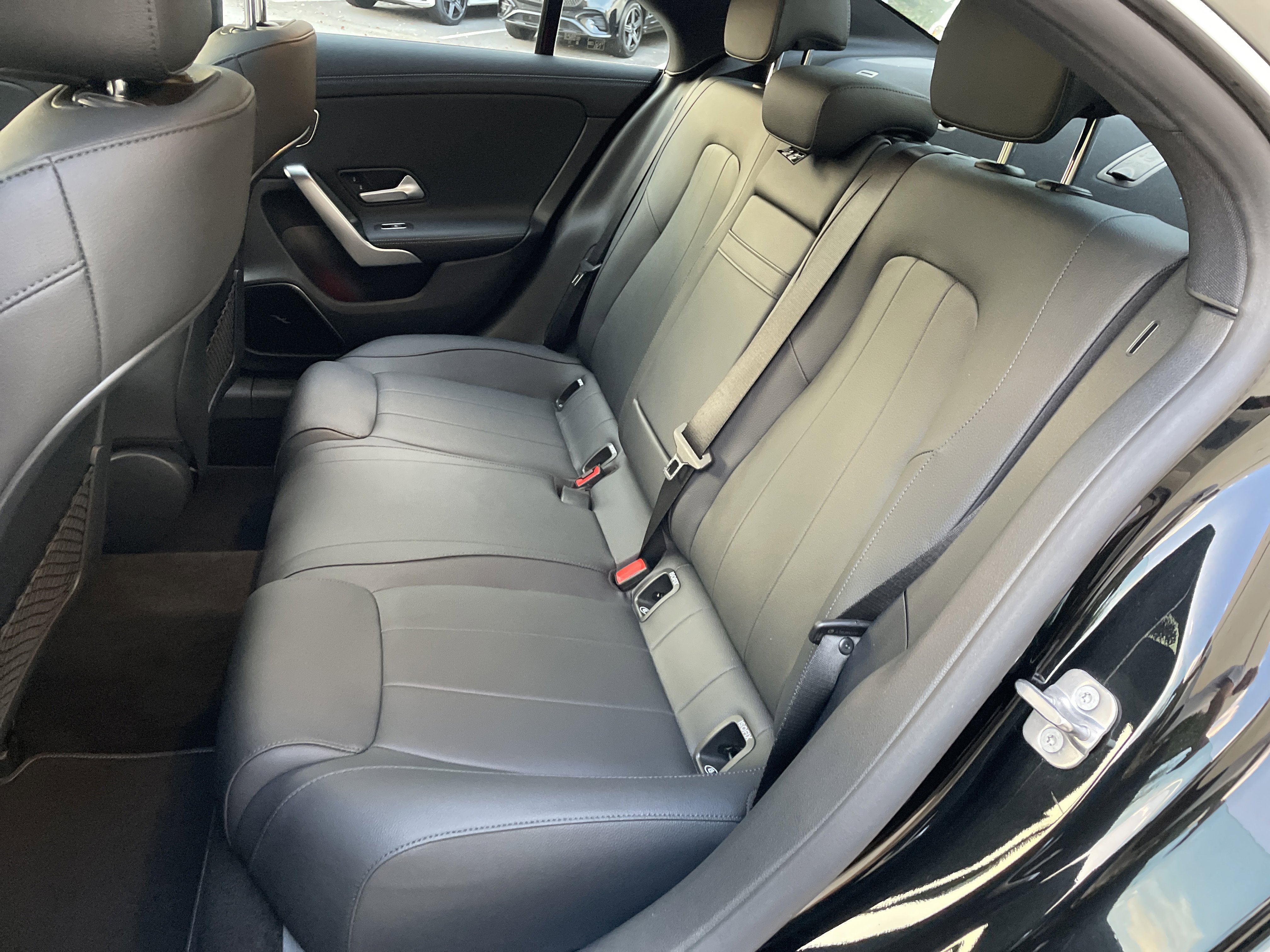 Used 2025 Mercedes-Benz CLA 250 4MATIC w/ Exclusive Package image 38