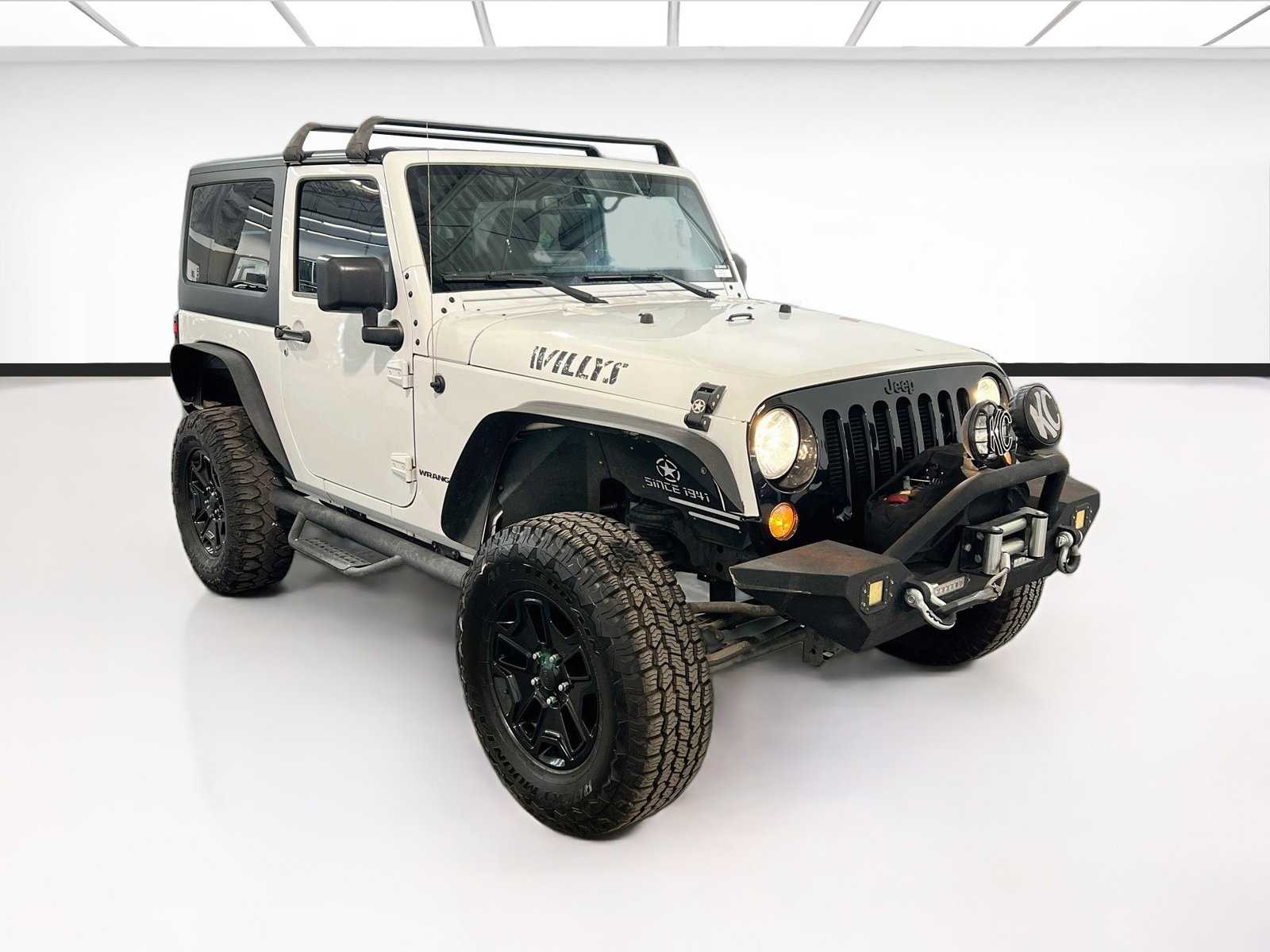 Used 2017 Jeep Wrangler Sport AWD/4WD image 3
