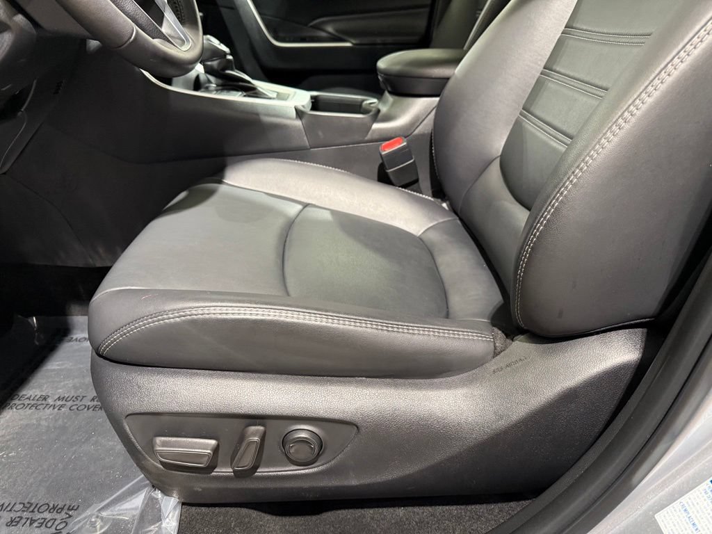 Used 2022 Toyota RAV4 XLE Premium AWD/4WD image 14