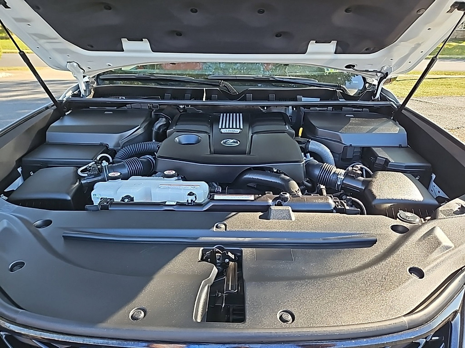 Used 2022 Lexus LX 600 F Sport image 59