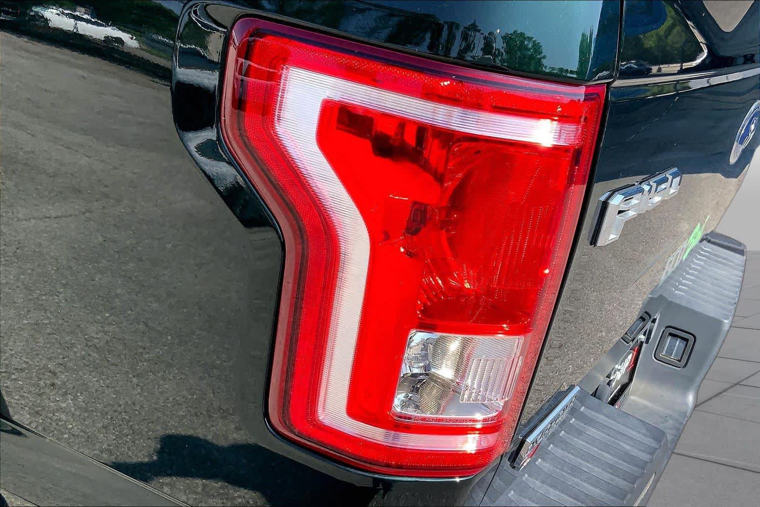 Used 2016 Ford F150 XLT w/ Equipment Group 301A Mid AWD/4WD image 28