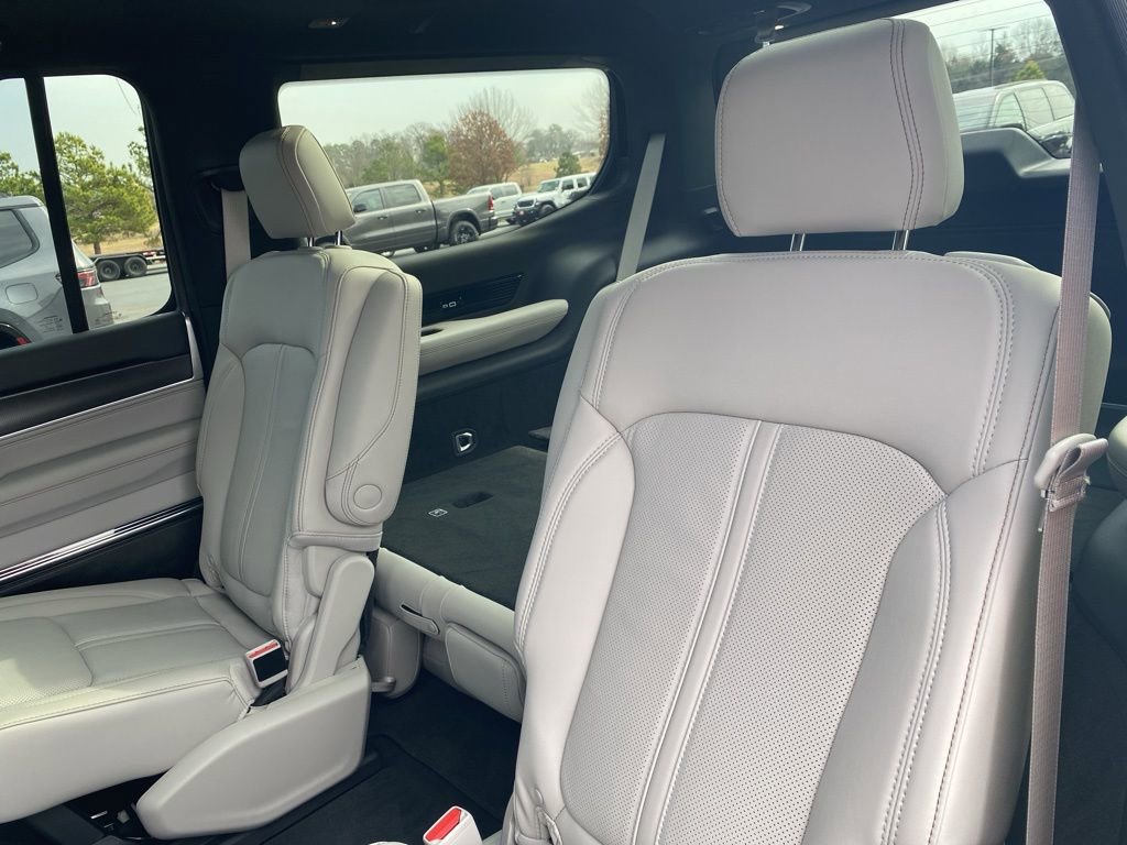 New 2026 Jeep Grand Wagoneer Summit w/ Rear Seat Video Group I AWD/4WD image 36