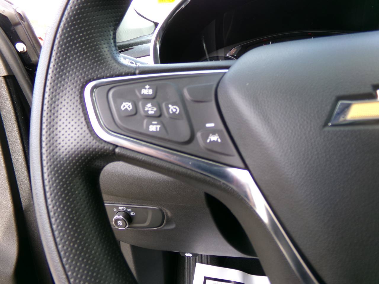Used 2024 Chevrolet Equinox LS w/ LS Convenience Package AWD/4WD image 11