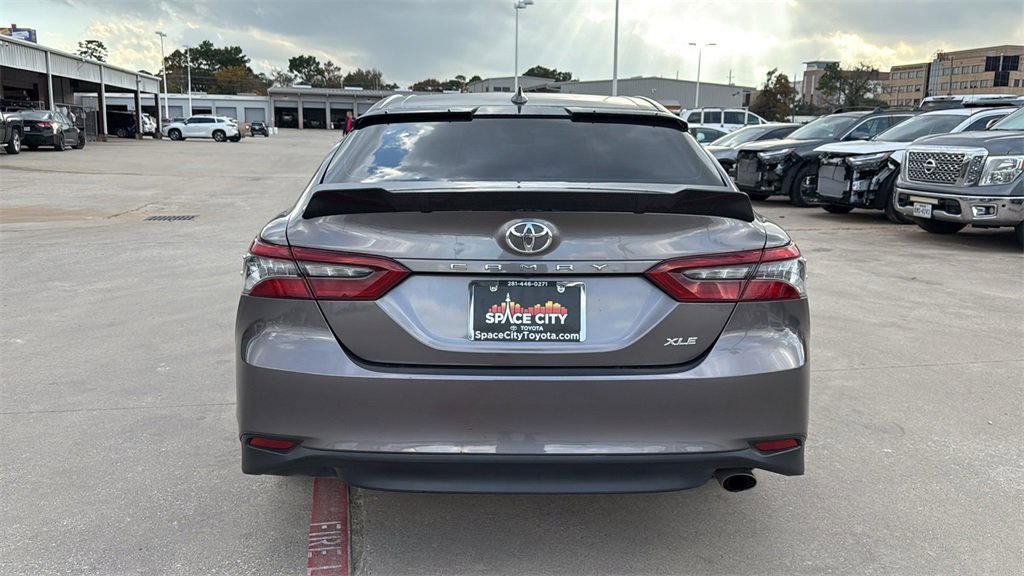 Used 2023 Toyota Camry XLE image 6