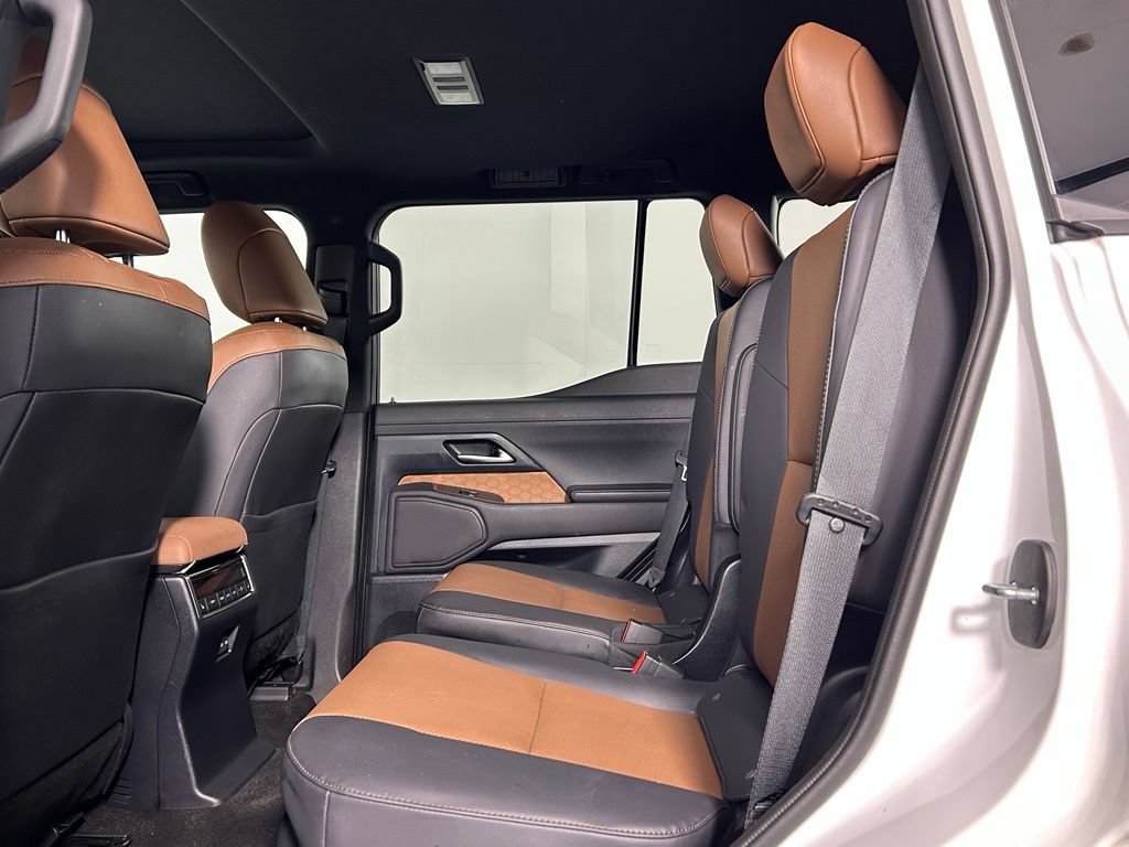 Used 2024 Lexus GX 550 w/ Accessory Package (Z1) AWD/4WD image 18