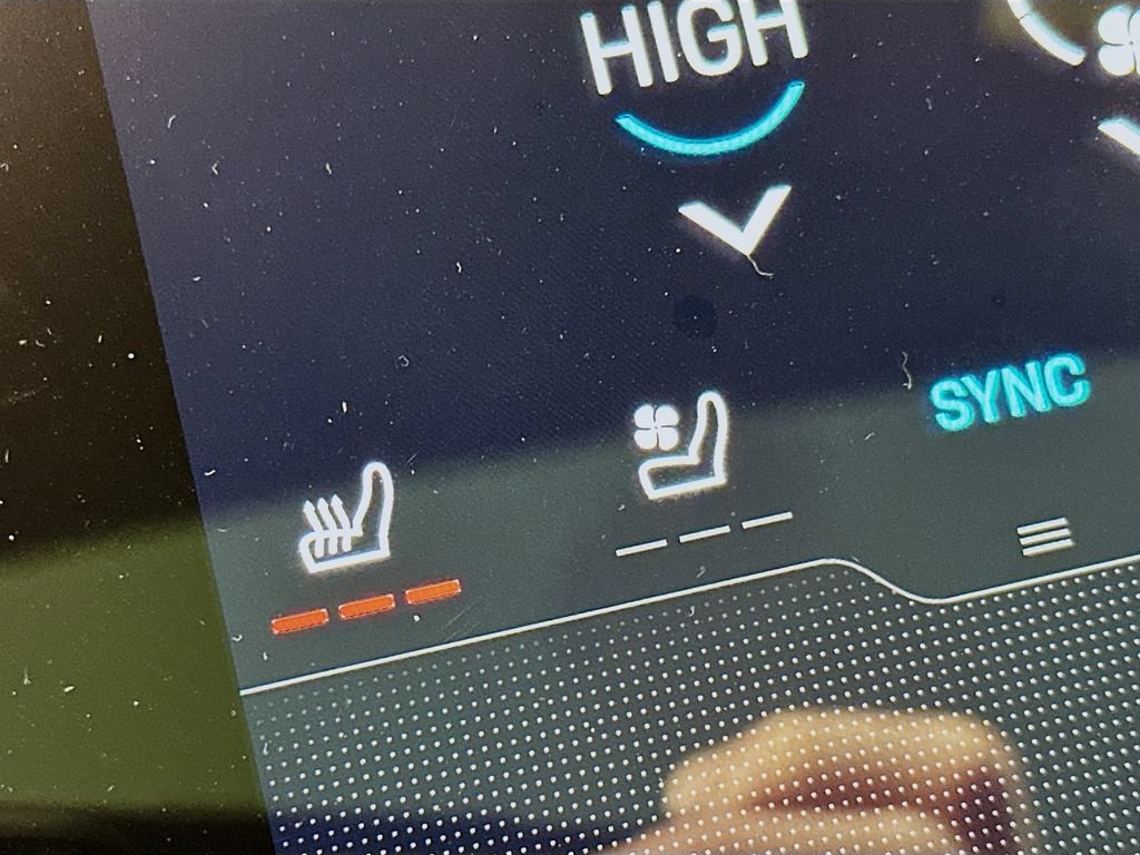 New 2025 Porsche Taycan 4S AWD/4WD image 23