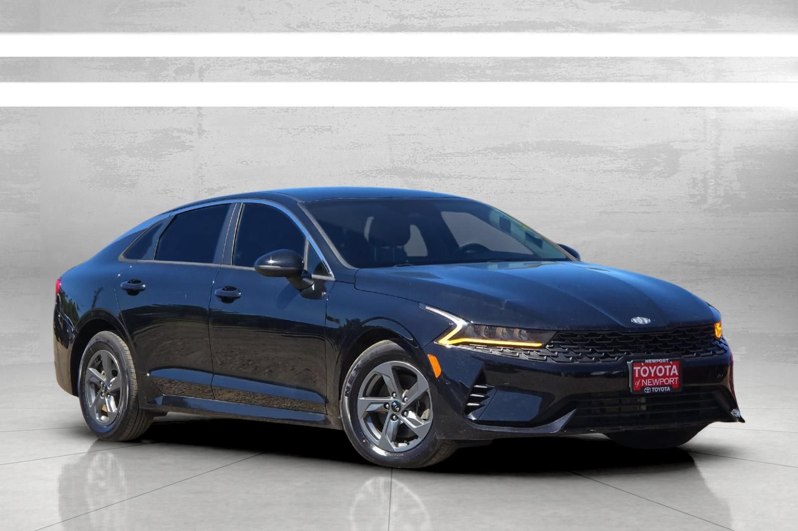 Used 2021 Kia K5 LX FWD image 2