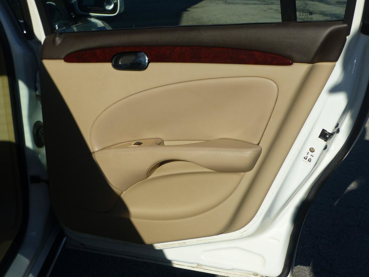 Used 2007 Buick Lucerne CXL FWD image 14