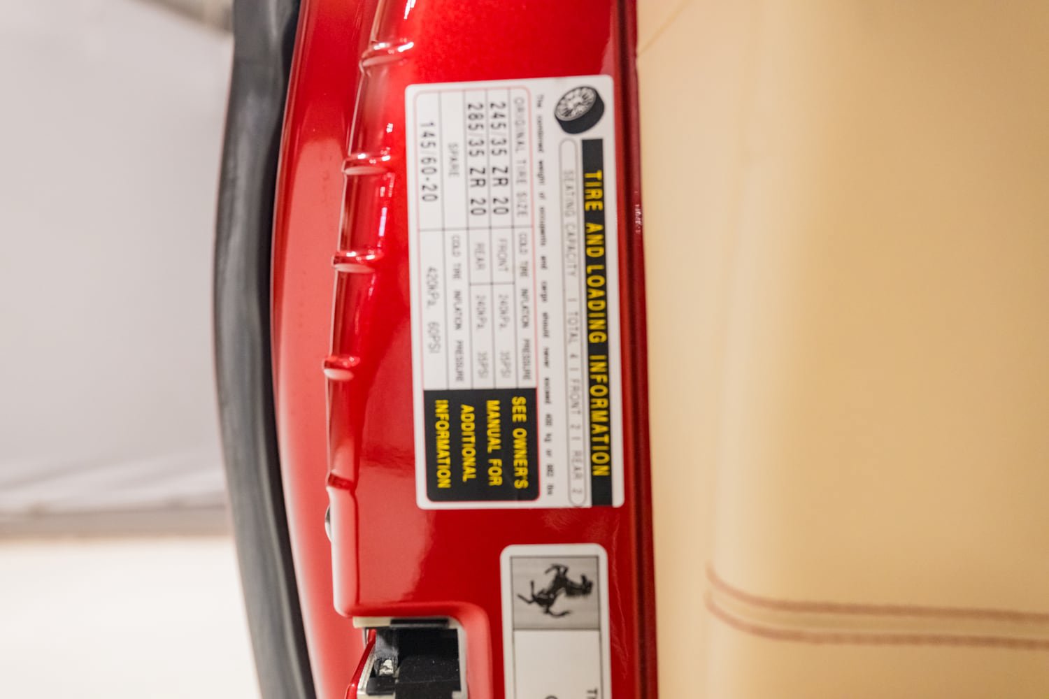 Used 2015 Ferrari California T RWD image 32