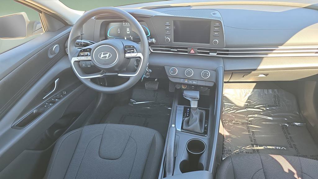 New 2026 Hyundai Elantra SE FWD image 11
