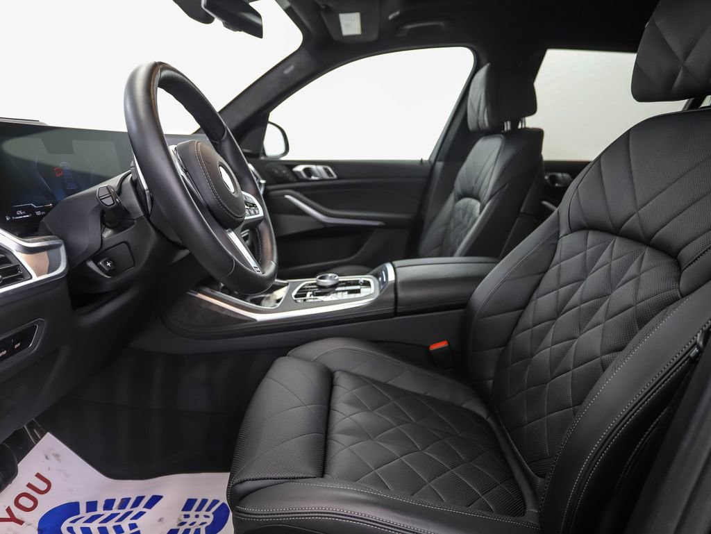 Used 2024 BMW X7 xDrive40i w/ Executive Package image 11