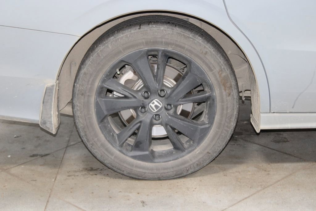 Used 2024 Honda Odyssey Sport image 12